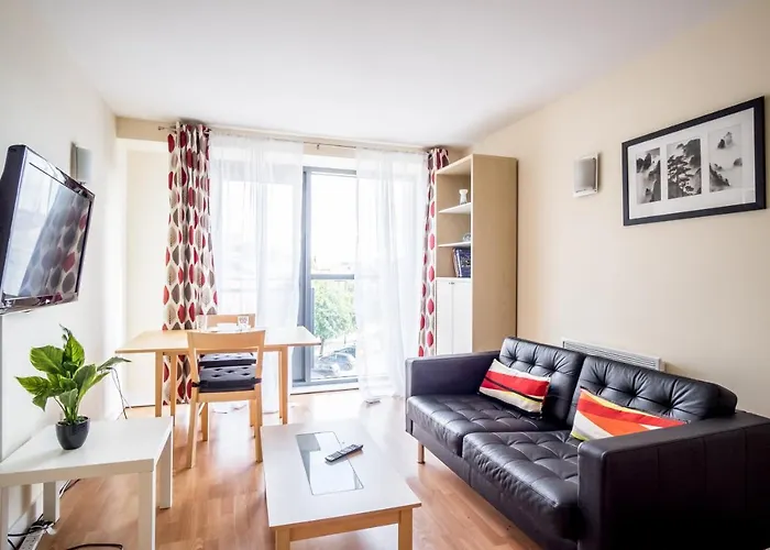 City One Bedroom Apartment With Juliet Balcony In West One - Parking Possible