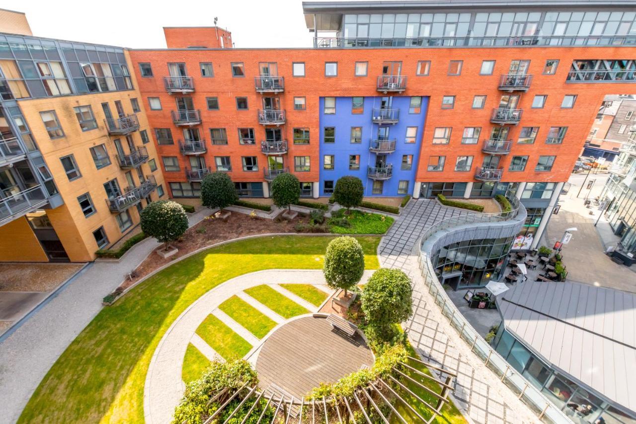 One Bedroom With Juliet Balcony In West One - Parking Possible *