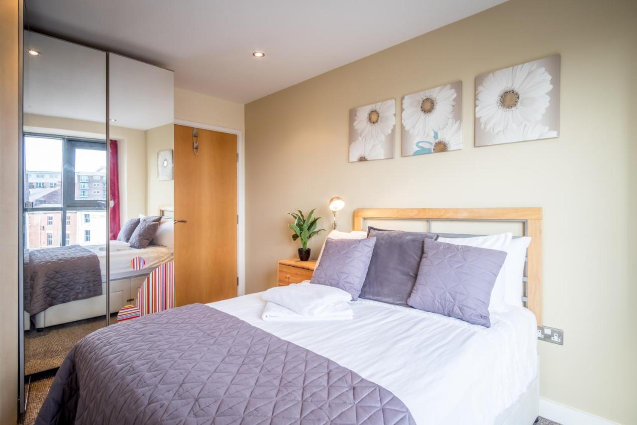 One Bedroom With Juliet Balcony In West One - Parking Possible